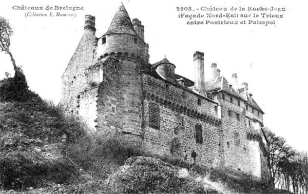 Ville de Ploëzal (Bretagne) : château de la Roche-Jagu.