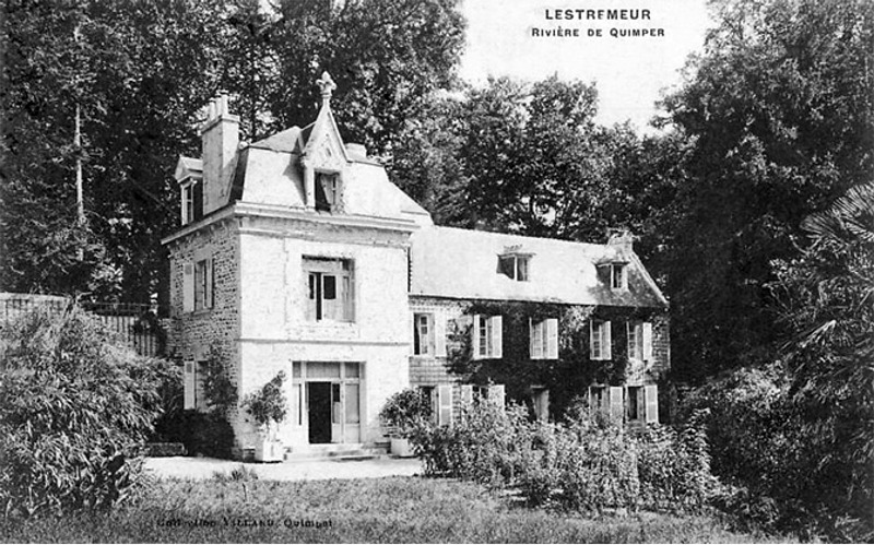 Manoir de Lestrmeur  Plomelin (Bretagne).