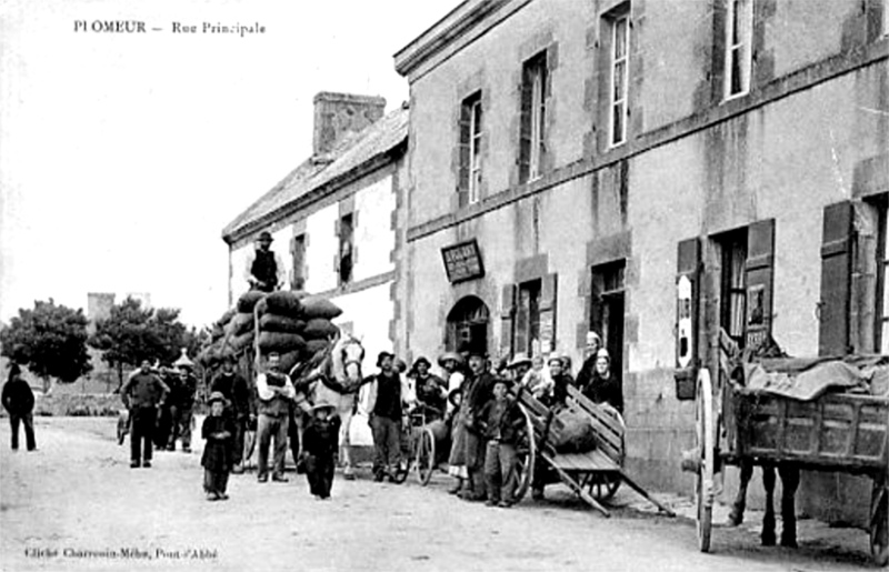 Ville de Plomeur (Bretagne).