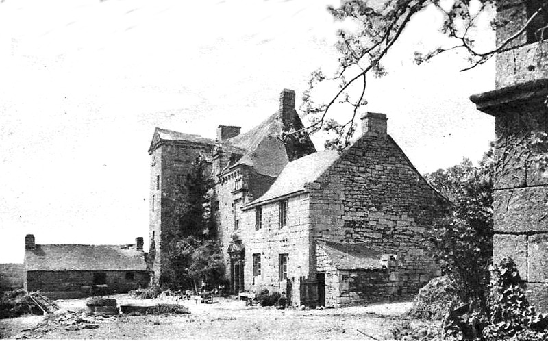 Manoir de Moëllien à Plonévez-Porzay (Bretagne).