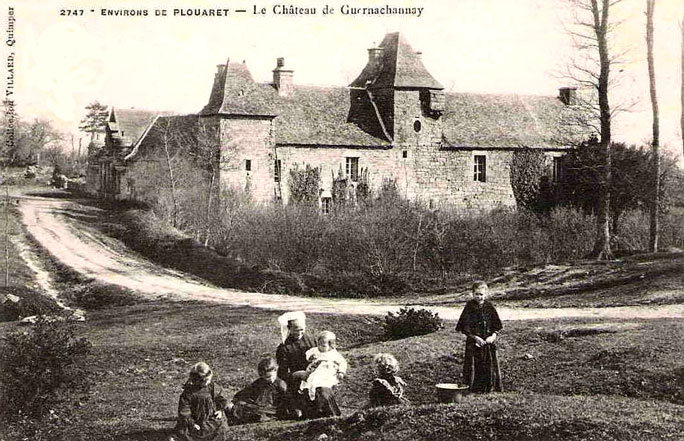 Plouaret (Bretagne) : chteau de Guernachanay