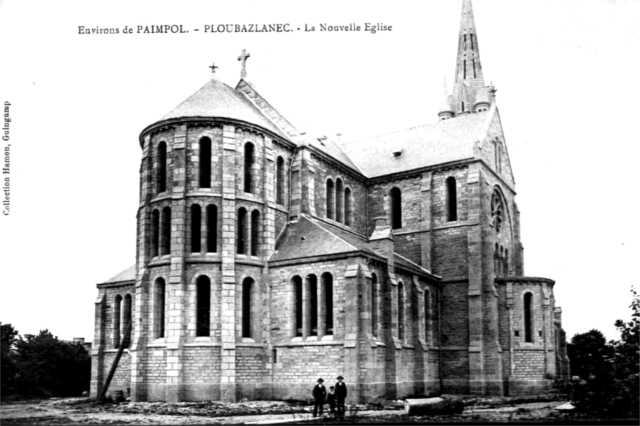 L'église de Ploubazlanec (Bretagne).