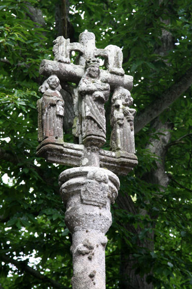 Ploubezre (Bretagne) : chapelle de Kerfons