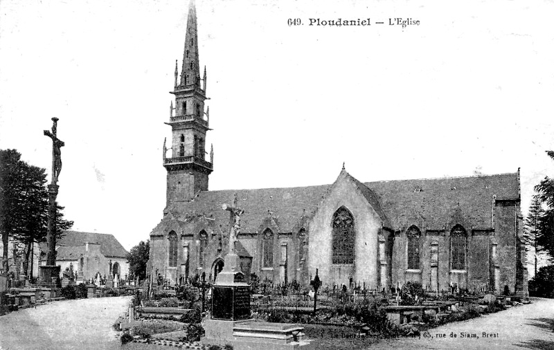 Eglise de Ploudaniel (Bretagne).