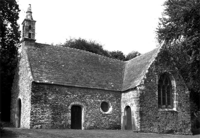 Chapelle de Ploudiry (Bretagne).