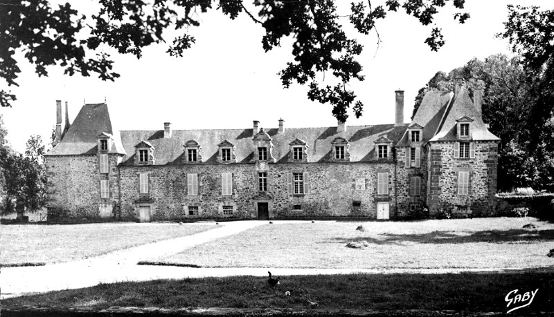Chteau de Plour  Plour-sur-Rance (Bretagne).