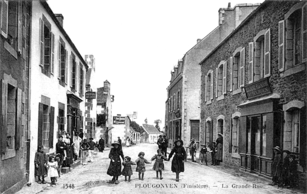 Rue de Plougonven (Bretagne).