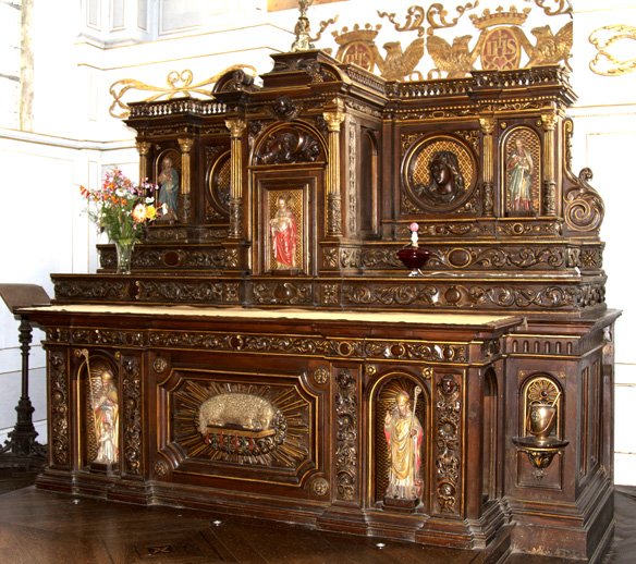 Retable de l'glise de Plougonver, en Bretagne