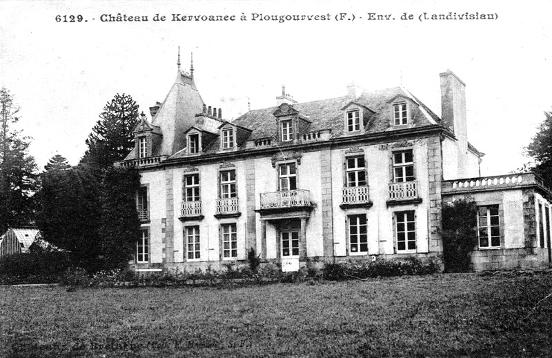 Chteau de Kervoanec  Plougourvest (Bretagne).