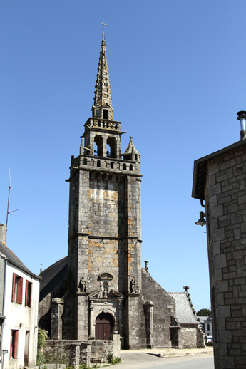 Eglise Saint-Pierre de Plougras, en Bretagne