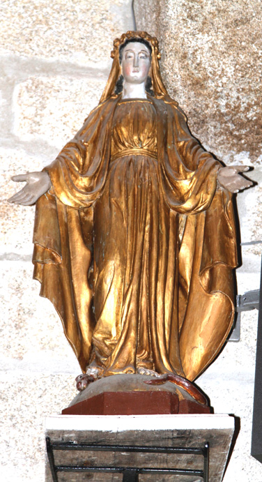 Eglise Saint-Pierre de Plougras, en Bretagne (statue)