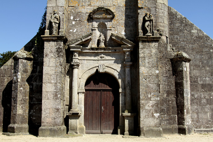 Eglise Saint-Pierre de Plougras, en Bretagne