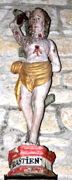 Eglise Saint-Pierre de Plougras, en Bretagne (statue)