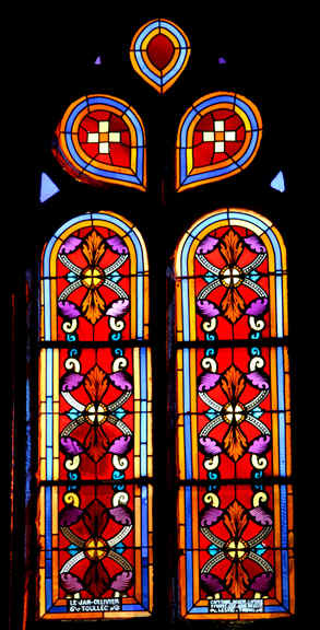 Eglise Saint-Pierre de Plougras, en Bretagne (vitrail)