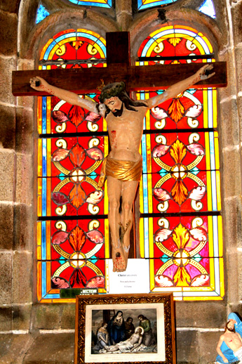 Eglise Saint-Pierre de Plougras, en Bretagne (vitrail)