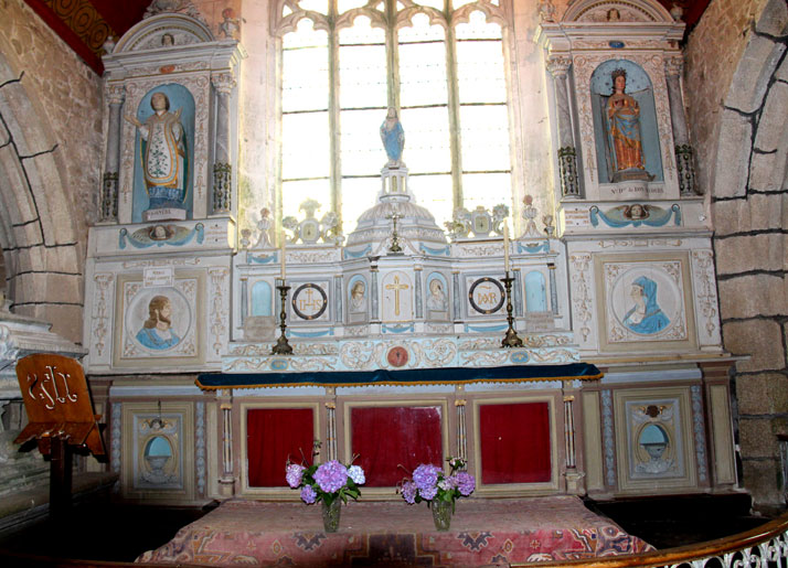 Maître-autel de la chapelle Saint-Gonéry de Plougrescant (Bretagne)