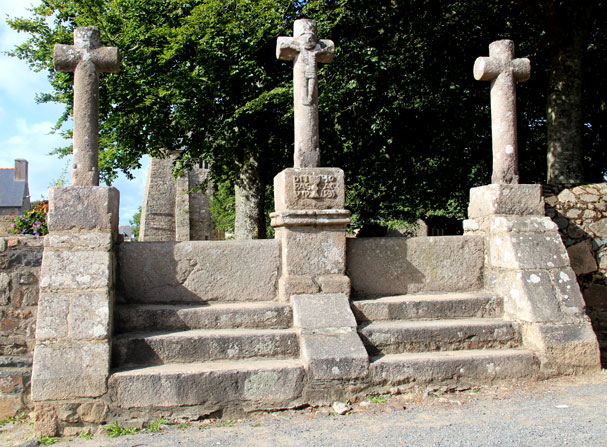 Calvaire de la Chapelle Saint-Gonry de Plougrescant (Bretagne)