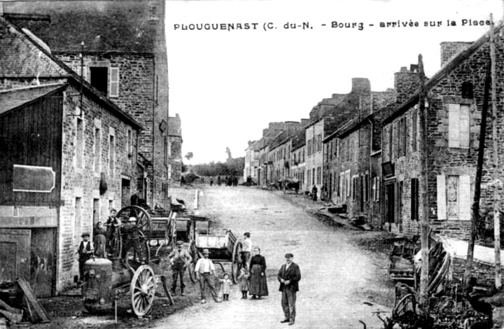 Bourg de Plouguenast (Bretagne).