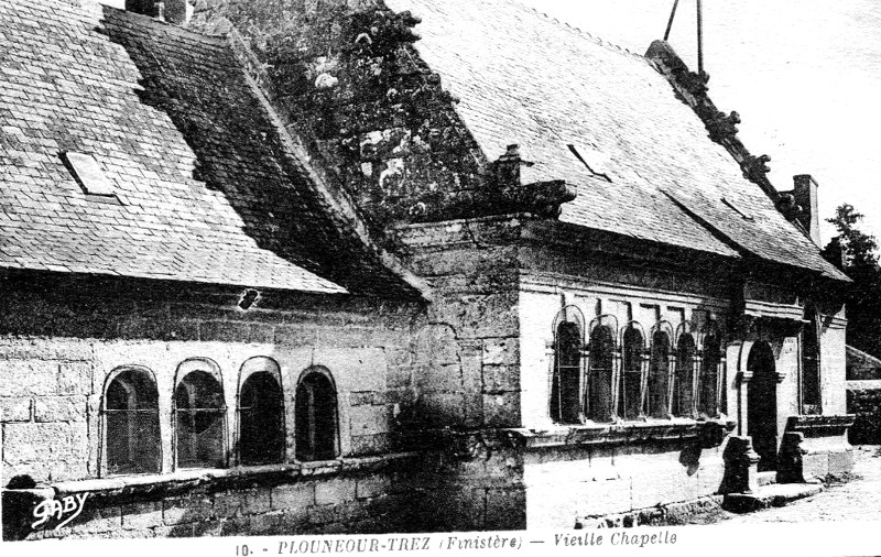 Les ossuaires de Plounour-Trez (Bretagne).