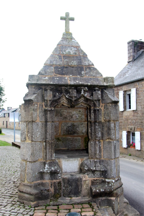 Chapelle Notre Dame de Bon Voyage  Plounrin (Bretagne).