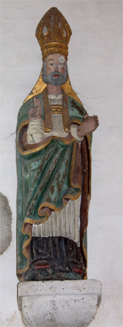 Statue de la Chapelle Notre Dame de Bon Voyage à Plounérin (Bretagne).