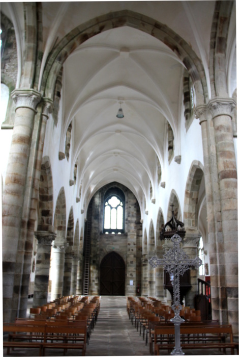 Eglise Saint Nrin de Plounrin (Bretagne).