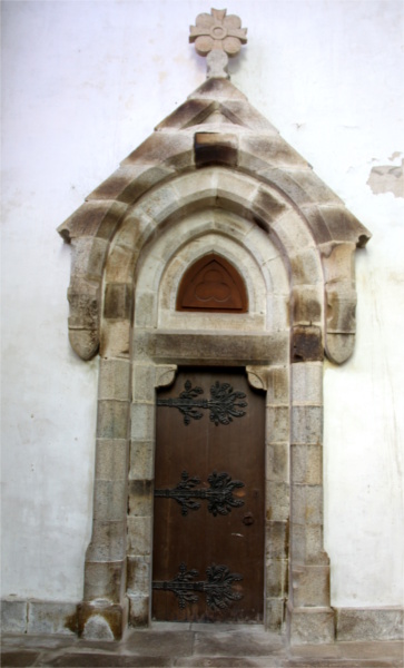 Eglise Saint-Nrin de Plounrin (Bretagne).