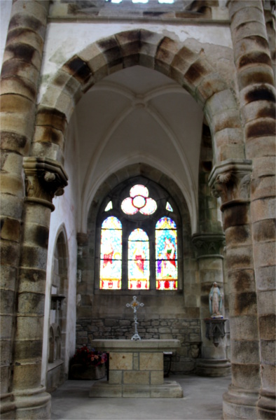 Eglise Saint-Nérin de Plounérin (Bretagne).