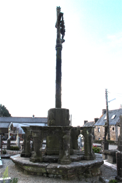 Calvaire de l'glise Saint-Nrin de Plounrin (Bretagne).