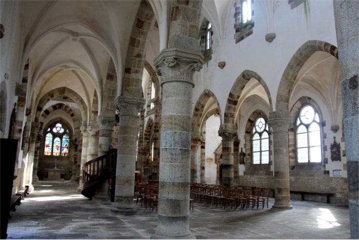 Eglise Saint Nrin de Plounrin (Bretagne).