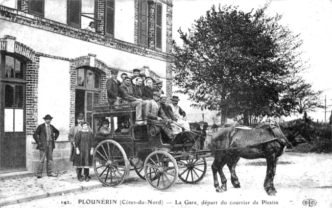 Gare de Plounrin (Bretagne).