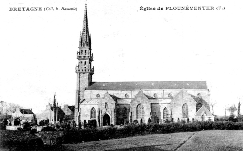Eglise de Plounéventer (Bretagne).
