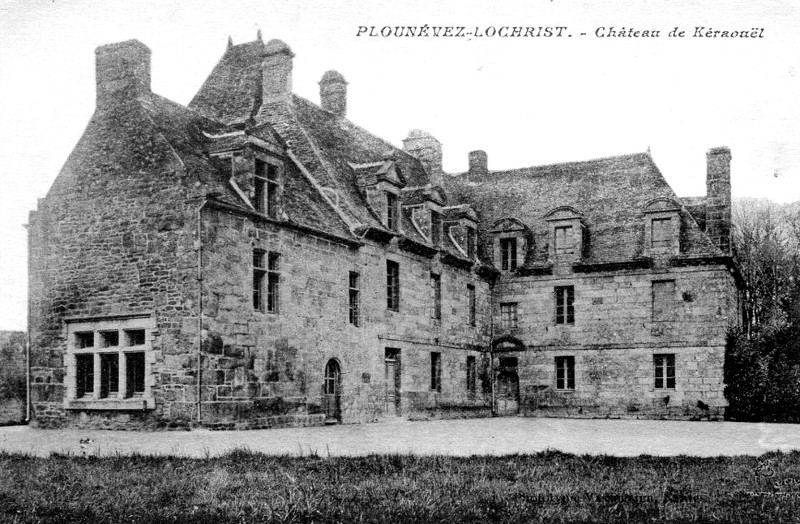 Chteau de Keraouel  Plounvez-Lochrist (Bretagne).