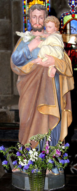 Statue de l'glise Saint-Pierre de Plounvez-Modec (Bretagne)