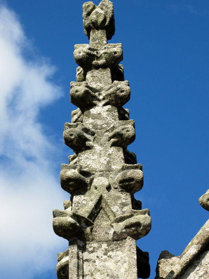 Plounvez-Modec (Bretagne) : chapelle de Keramanac'h