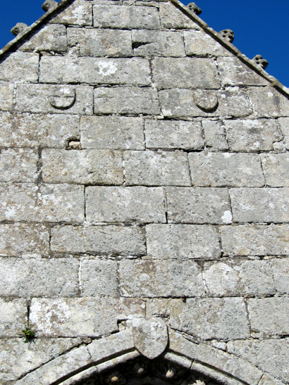 Plounvez-Modec (Bretagne) : chapelle de Keramanac'h