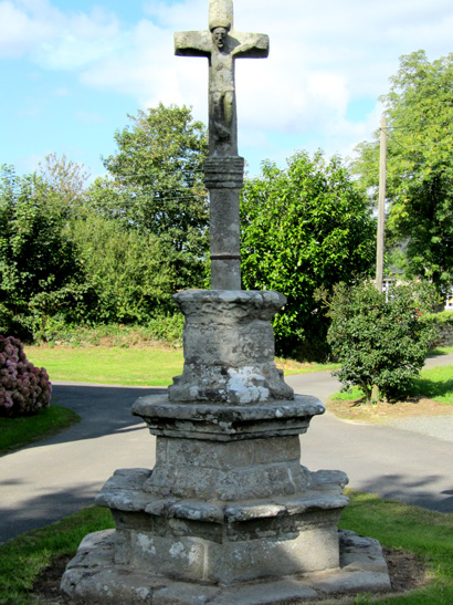 Plounvez-Modec (Bretagne) : calvaire de la chapelle de Keramanac'h