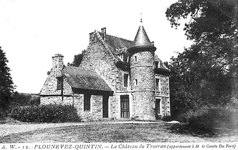 Ville de Plounévez-Quintin (Bretagne) : château de Trovran..