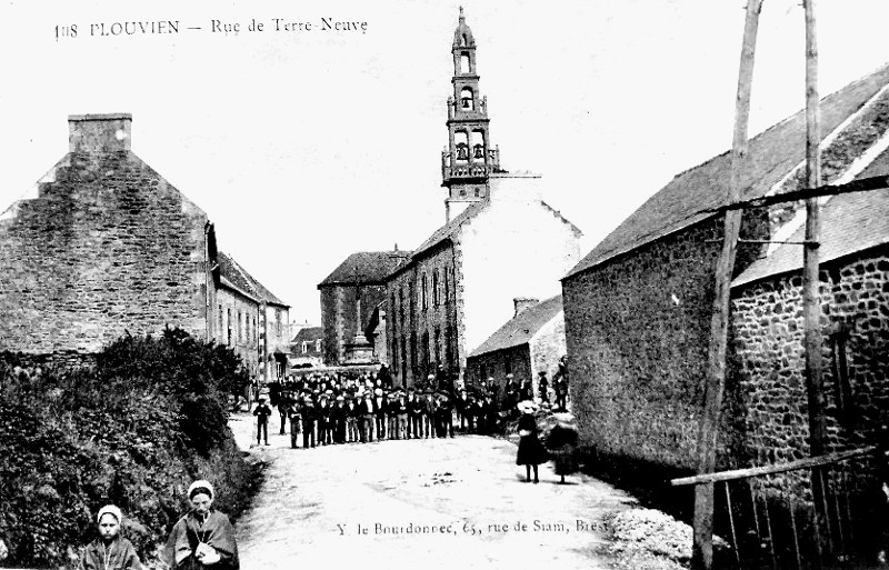 Ville de Plouvien (Bretagne).