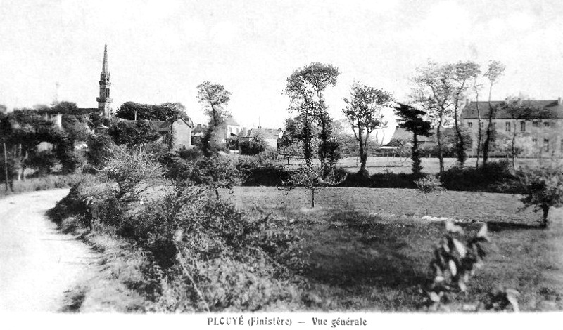 Ville de Plouy (Bretagne).