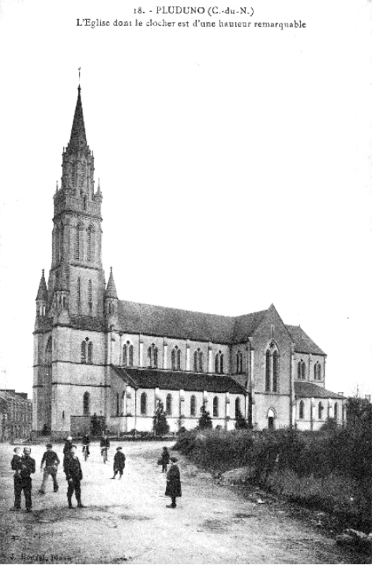 Eglise de Pluduno (Bretagne).