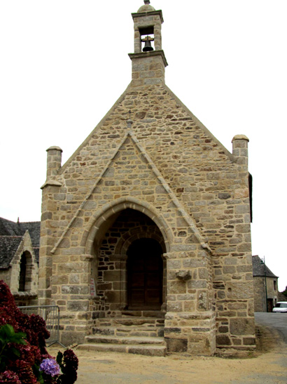 Plufur : chapelle Saint-Yves