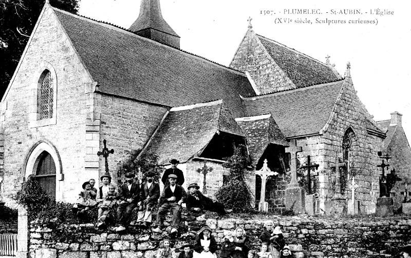 Eglise Saint-Aubin de Plumelec (Bretagne).