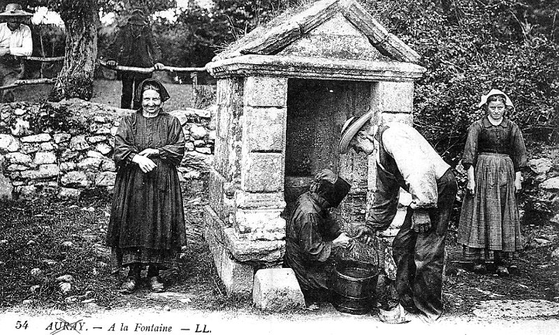 Fontaine de Sainte-Avoye de Pluneret (Bretagne).