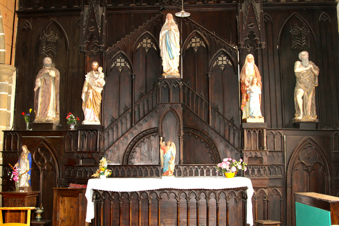 Eglise Saint-Pierre de Pluzunet (Bretagne