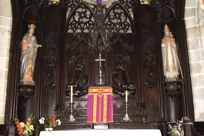 Eglise Saint-Pierre de Pluzunet (Bretagne