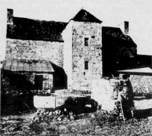 Pluzunet (Bretagne) : ruines du chteau de Coatnizan.