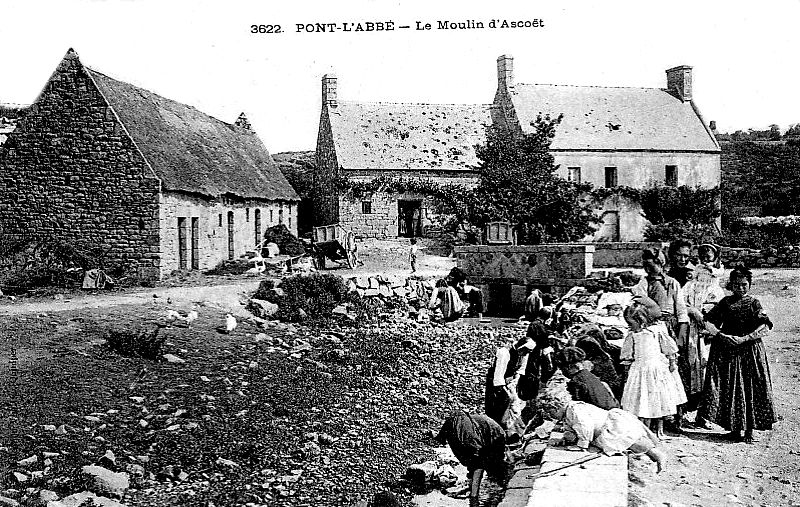 Ville de Pont-l'Abb (Bretagne) : moulin.