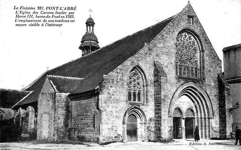 Ville de Pont-l'Abb (Bretagne) : glise des Carmes.