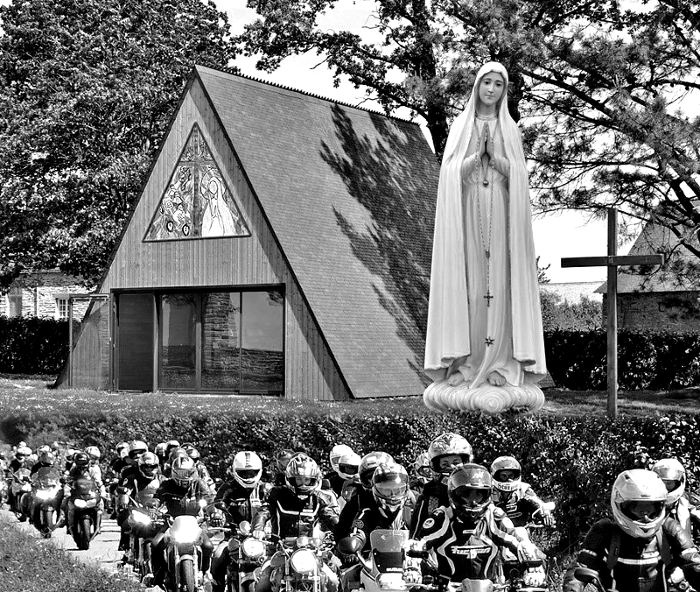 La "Madone des Motards"  Porcaro (Bretagne).